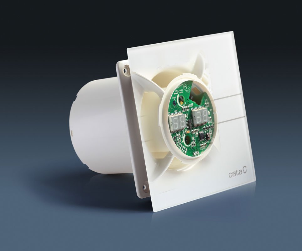 Aksialni kopalniški ventilator s časovnikom in LED-zaslonom CATA E-120 GTH, 11 W, priključek 120 mm, bel – izdelek 00901200 – fotografija serije 1. Fotografija velja za celotno serijo; mere izbranega artikla so navedene v opisu.