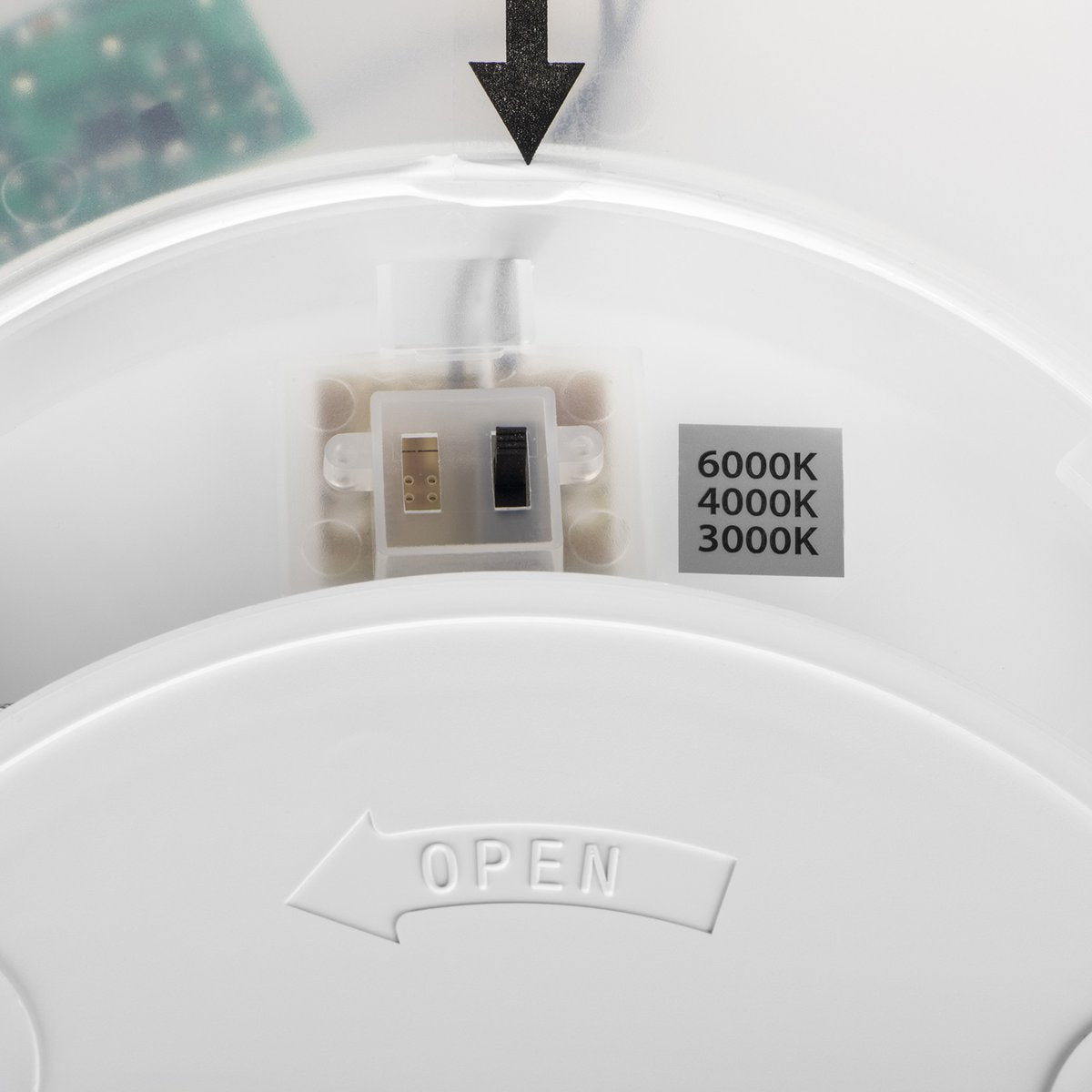 Stropna LED-svetilka MILEDO AZPO, Ø 225 mm, 11,8 W, 3000/4000/6000 K, IP54, bela – izdelek 31512 – fotografija serije. Fotografija velja za celotno serijo; mere izbranega artikla so navedene v opisu.