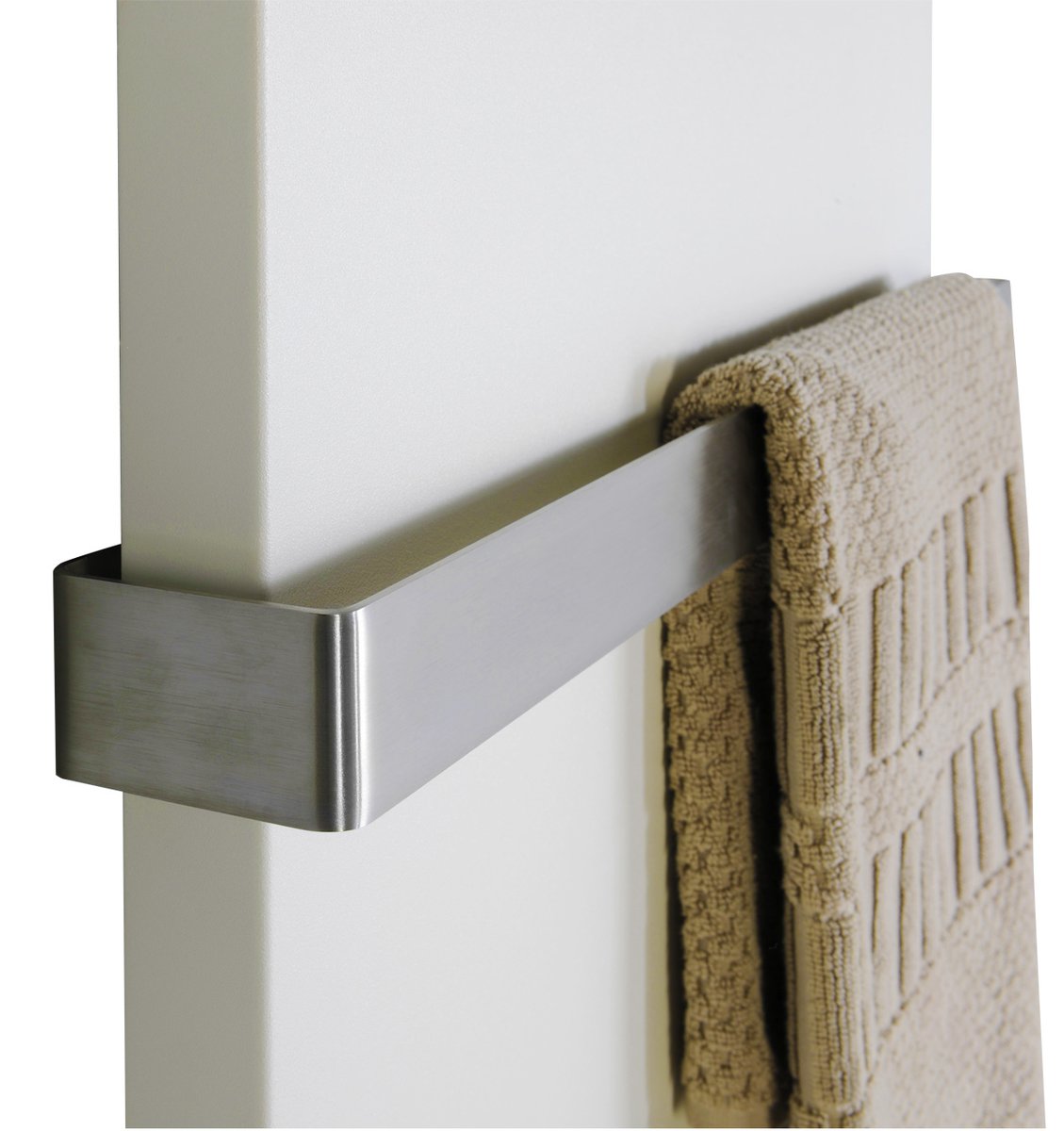 Držalo za brisače za radiator SAPHO MAGNIFICA, 510 mm, brušeno nerjavno jeklo – izdelek IRPA15 – primer postavitve v prostoru 1. Radiator in brisača nista vključena v nakup.